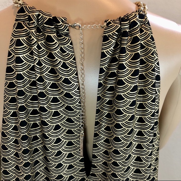 Michael Kors Delicate & Elegant High-Low Dress With A Chain Neckline - Picture 3 of 5